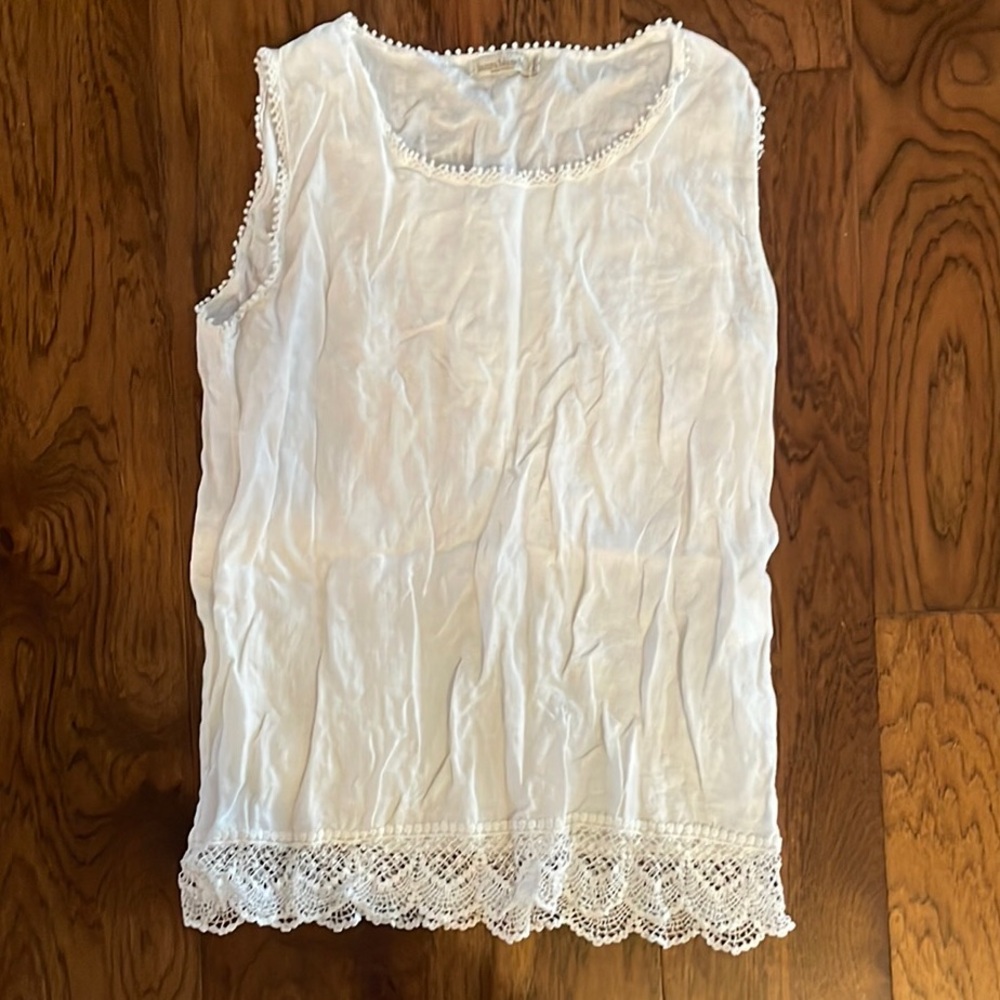 100% linen Elegant White Lace Trim top